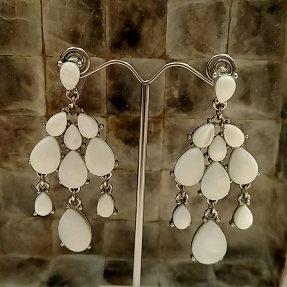 White Pearl Essence Tear Drop Stone Dangle Earrings in Silver - Picture 1 of 5